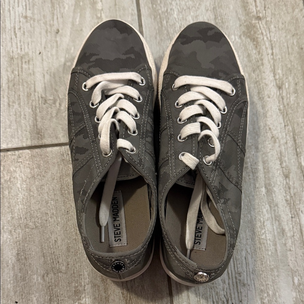 Steve Madden Platform Sneakers